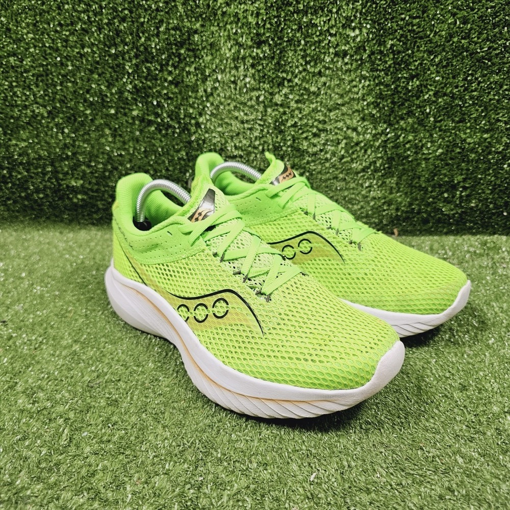 Saucony Kinvara 14 Slime‎ Gold Athletic Running Sneakers Mens Size US 9
